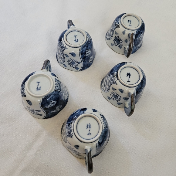 Vintage set of 5 Japanese tea cups with fish motif and fish shaped handles - Picture 4 of 7